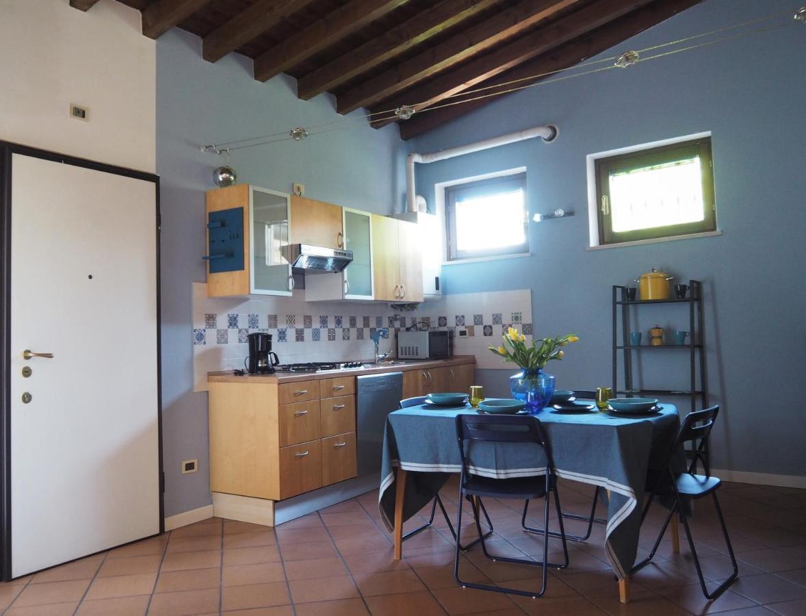 Casa Mariposa Lägenhet Desenzano del Garda Exteriör bild